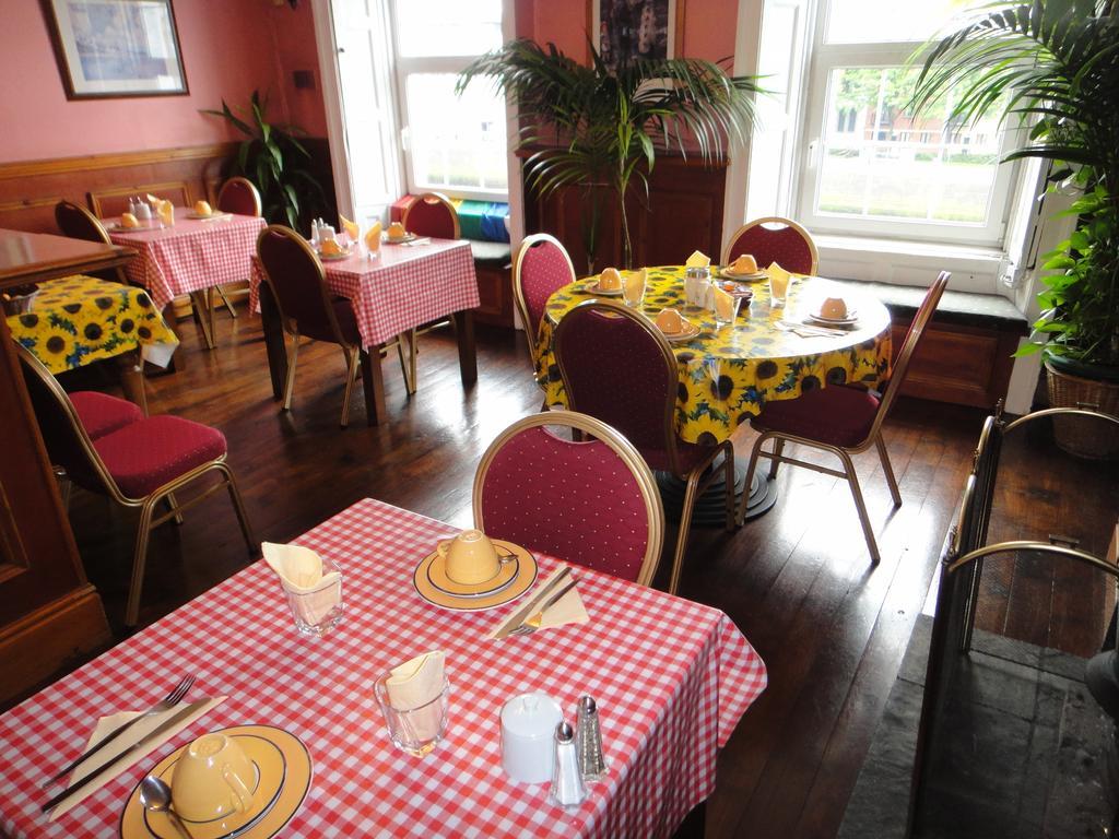 Inn On The Liffey Guesthouse Dublin Buitenkant foto